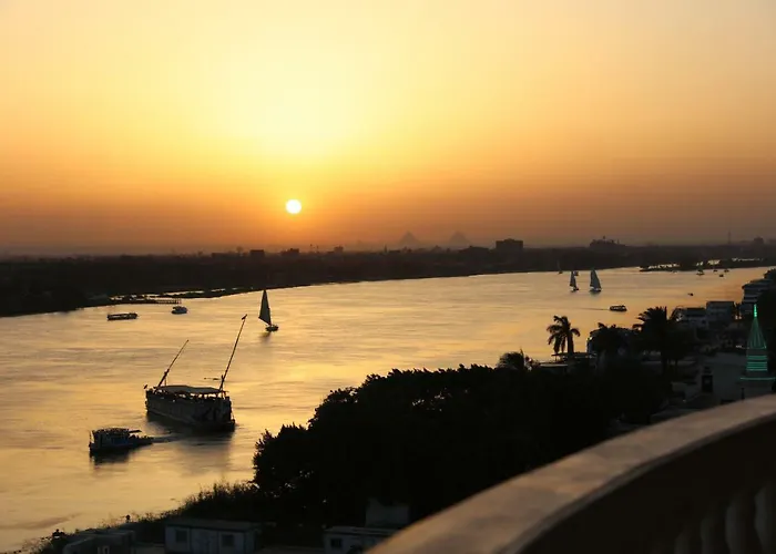 Maadi, Direct Nile River View From All Rooms